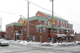 Lotus Court in Ottawa, ON - Building Photo - Building Photo