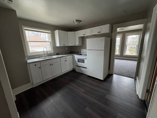 15 Washington St, Unit 2 in Mount Clemens, MI - Foto de edificio - Building Photo