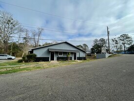 Bryn Mawr Apartments in Tallahassee, FL - Building Photo
