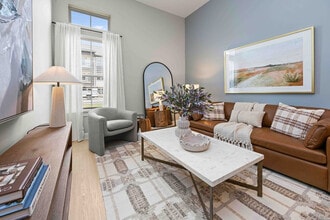 Solis Birkdale in Huntersville, NC - Building Photo - Building Photo
