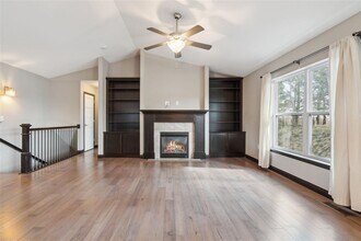 660 Galway Dr in Iowa City, IA - Building Photo - Building Photo