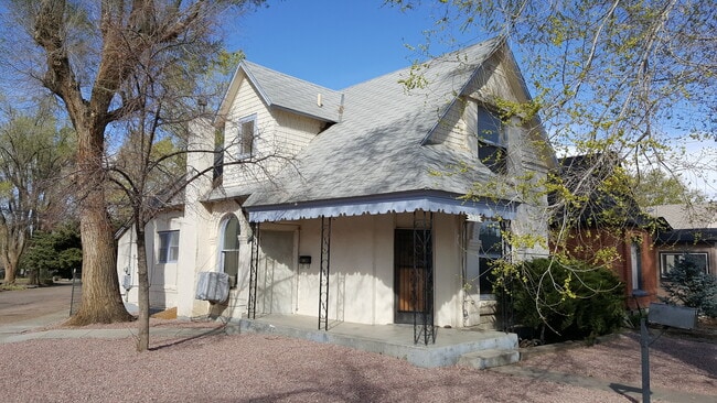 property at 422 W 2nd St