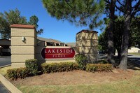 Building Photo - Lakeside Place Apartments in Tulsa, Oklahoma