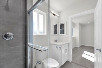 1575 Manning Ave in Los Angeles, CA - Foto de edificio - Building Photo