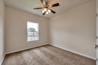 203 Glade Bridge Ln in Dickinson, TX - Building Photo - Building Photo
