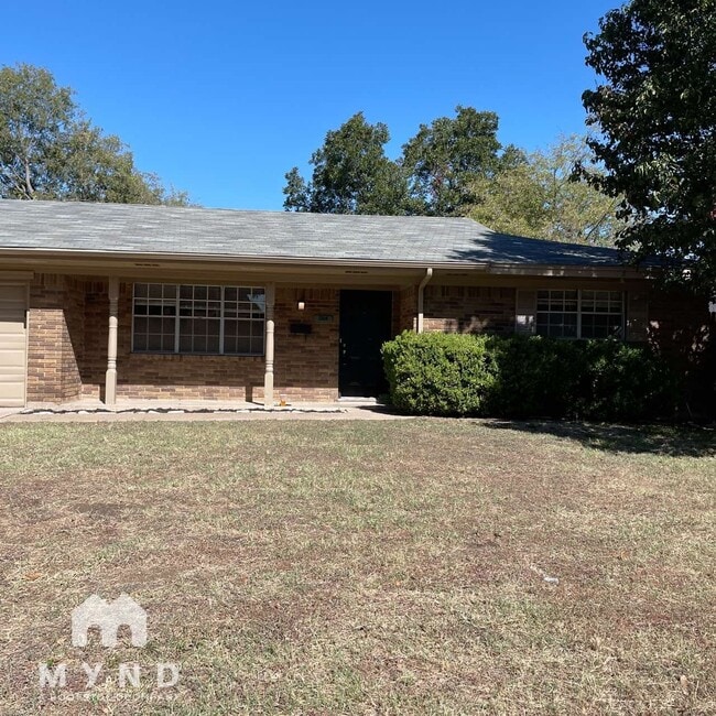 1308 Lyric Dr