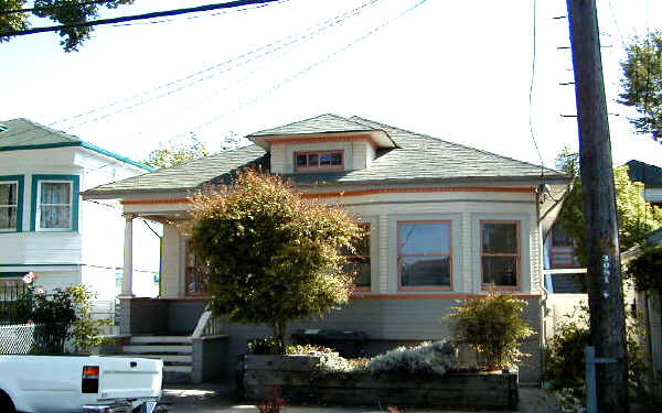 938 Bancroft Way in Berkeley, CA - Foto de edificio - Building Photo