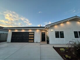 5405 Roosevelt Ave, Unit 1 in Santa Ana, CA - Building Photo