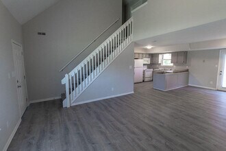 1923 Mirtle Grove Ct in Columbia, MO - Building Photo - Building Photo