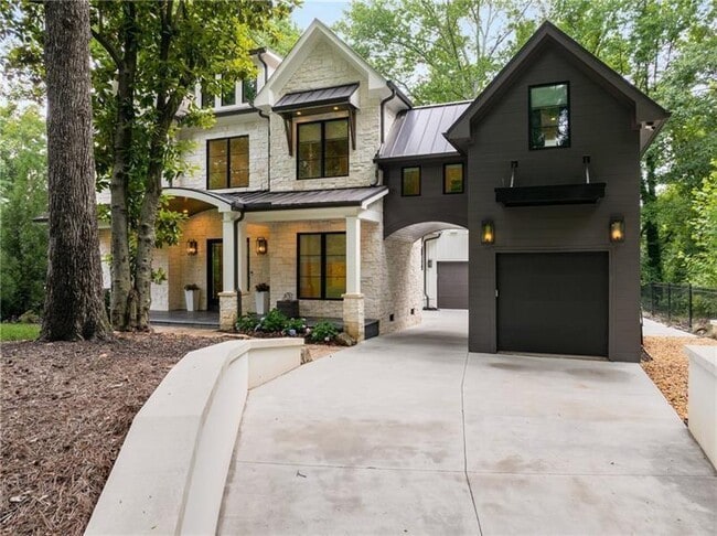 306 Pinecrest Rd NE in Atlanta, GA - Foto de edificio - Building Photo