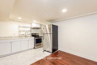 486 E Wendell Dr in Salt Lake City, UT - Building Photo - Building Photo