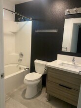 14133 Calvert St in Van Nuys, CA - Building Photo - Interior Photo