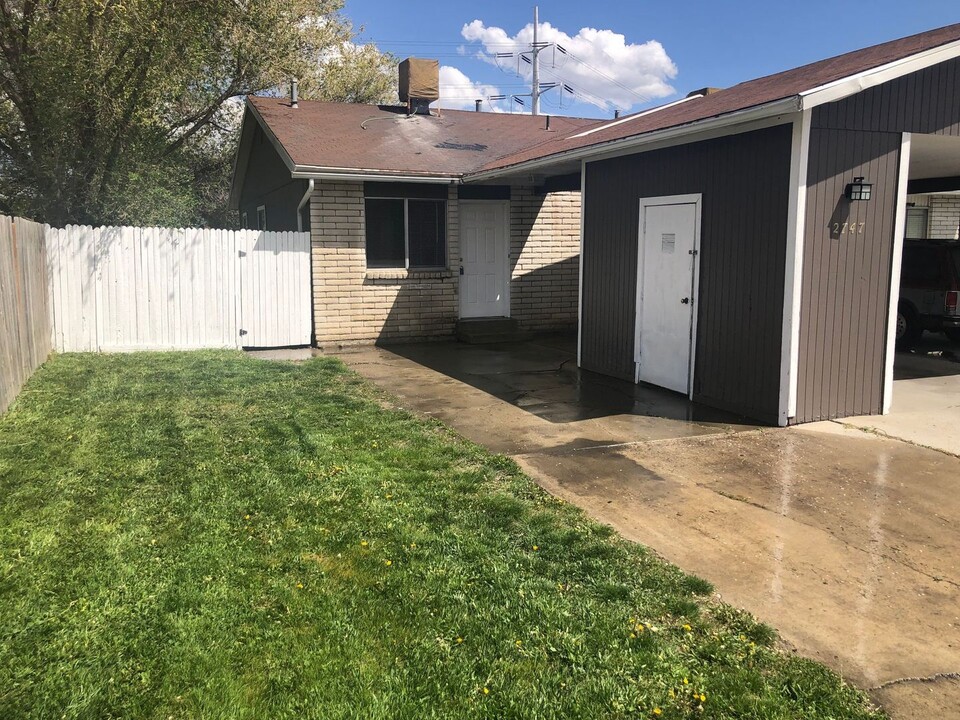 2747 2855 W in West Valley City, UT - Building Photo