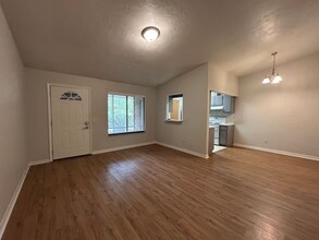 4311 SW 70th Terrace in Gainesville, FL - Building Photo - Building Photo