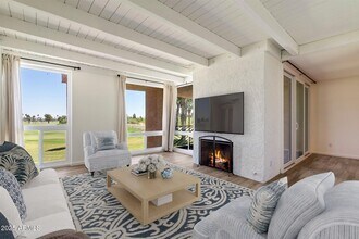 7401 N Scottsdale Rd in Paradise Valley, AZ - Building Photo - Building Photo