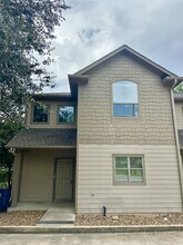 214 S Tesch St in Bellville, TX - Building Photo - Building Photo