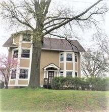 636 21st St in Bettendorf, IA - Building Photo - Building Photo