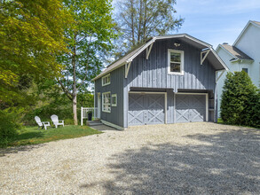 308 Chestnut Hill Rd in Wilton, CT - Building Photo - Building Photo