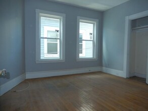 7 Greenmount St, Unit 2 in Boston, MA - Building Photo - Building Photo
