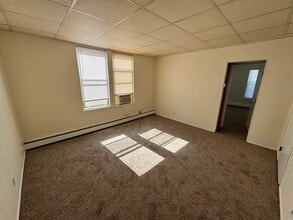 70 W 37th St in Bayonne, NJ - Building Photo - Building Photo