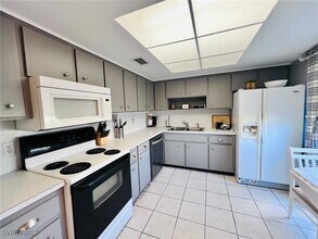 255 Palm Dr in Naples, FL - Building Photo - Building Photo