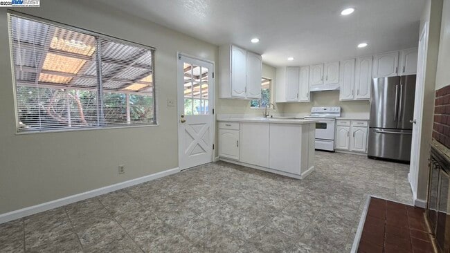 5164 Omar St in Fremont, CA - Building Photo - Building Photo