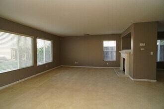 1636 Drummond Ln in Lincoln, CA - Building Photo - Building Photo