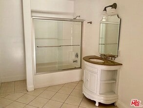 726 S Santa Fe Ave in Los Angeles, CA - Building Photo - Building Photo