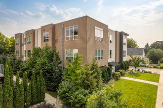 The Curtis Apartments in Minneapolis, MN - Foto de edificio - Building Photo