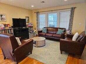 88 Milton St in Arlington, MA - Foto de edificio - Building Photo