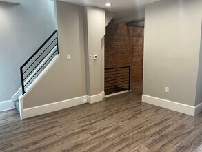 18 W Liberty St-Unit -Apt 2 in Lancaster, PA - Building Photo - Building Photo