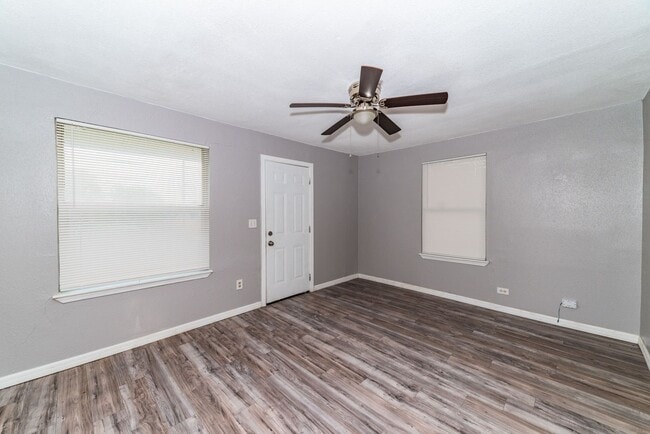 510 Bee St in San Antonio, TX - Building Photo - Building Photo