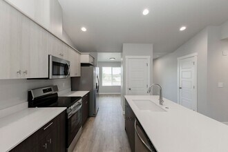 12250 W Barrington Dr in Nampa, ID - Building Photo - Building Photo
