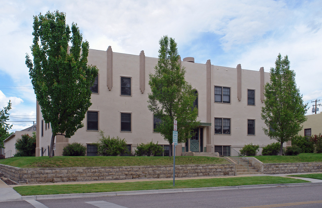 Travis Apartments in Boise, ID - Building Photo