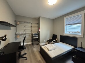 643 Lambert Ave in Nanaimo, BC - Building Photo - Building Photo