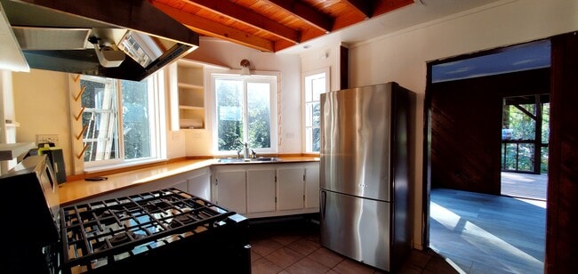 787 Applewood Rd, Unit 1st floor in Boulder Creek, CA - Foto de edificio - Building Photo