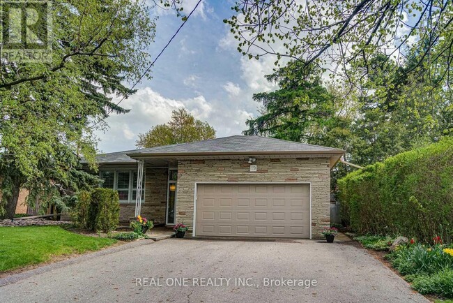 19 Versend Dr