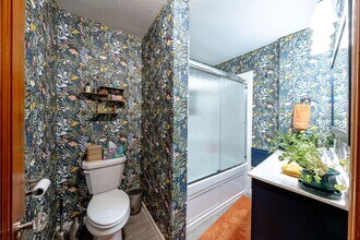 1406 Almond Ave in St. Paul, MN - Building Photo - Building Photo