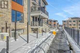 401 Glenroy Gilbert Dr in Ottawa, ON - Building Photo - Building Photo