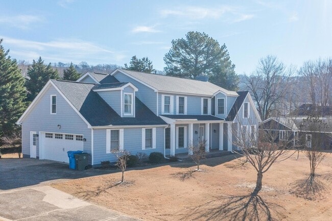 1322 Windbrook Dr in Chattanooga, TN - Foto de edificio - Building Photo