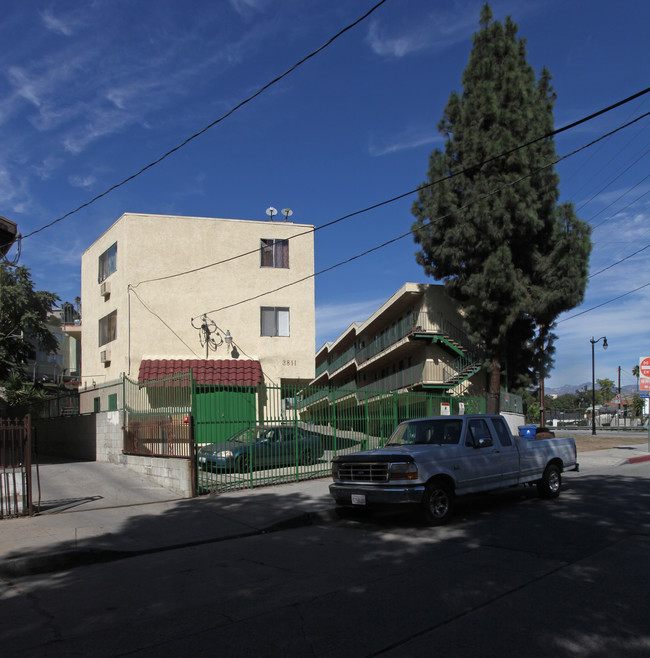 3811 N Figueroa St in Los Angeles, CA - Foto de edificio - Building Photo