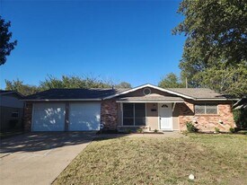 1175 Dublin Dr in Fort Worth, TX - Building Photo