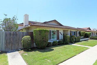 7632 Volga Dr in Huntington Beach, CA - Building Photo - Building Photo