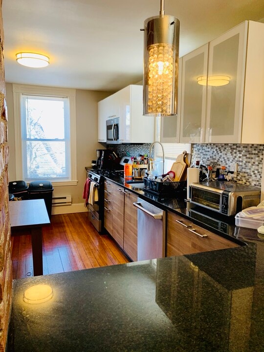 8 Eulita Ter in Boston, MA - Building Photo