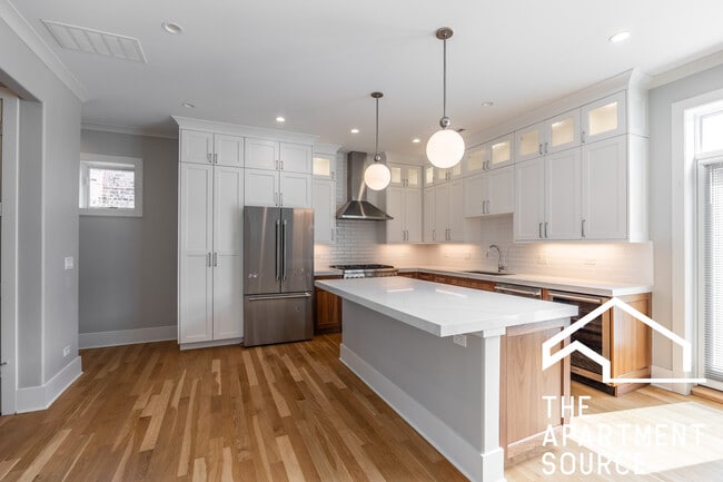 4133 N Kenmore Ave in Chicago, IL - Building Photo - Building Photo