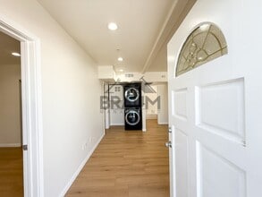 1415 Centinela Ave in Santa Monica, CA - Foto de edificio - Building Photo