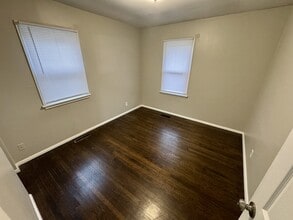 1521 W 22nd Terrace in Lawrence, KS - Building Photo - Building Photo