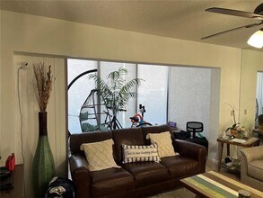 5617 Ashton Lake Dr in Sarasota, FL - Building Photo - Building Photo