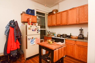 3140 N Broadway St, Unit 2F in Chicago, IL - Building Photo - Building Photo