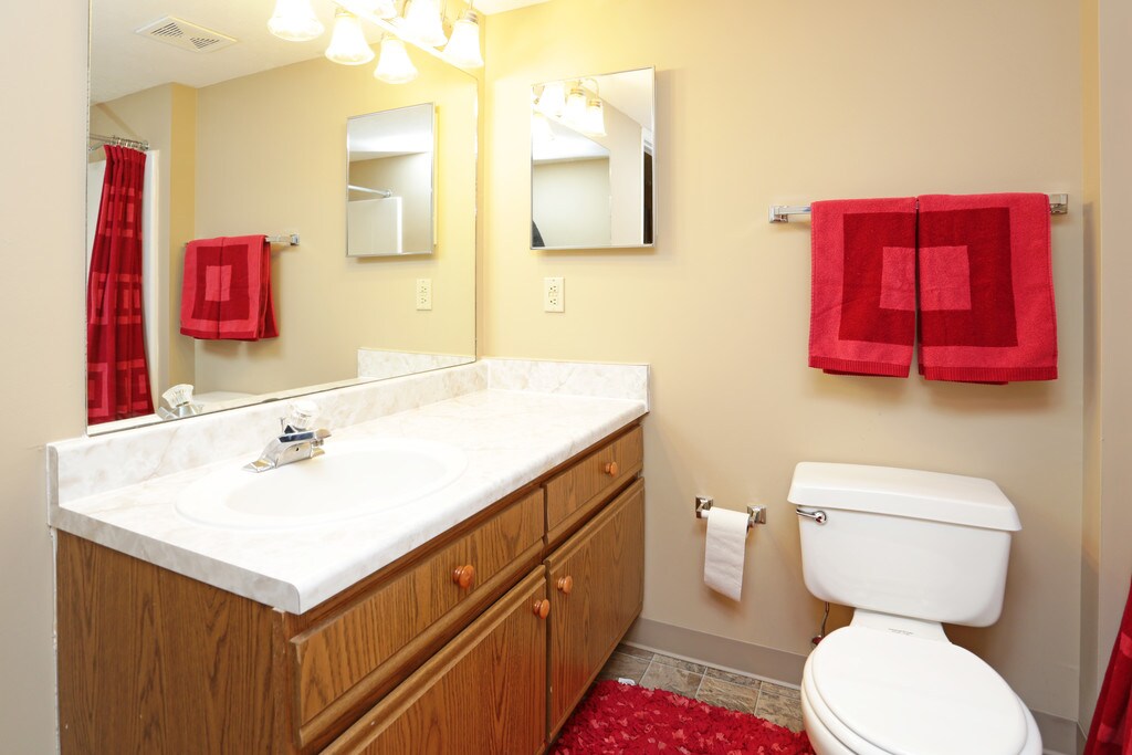 Fox Valley Apartments Omaha, NE Apartments